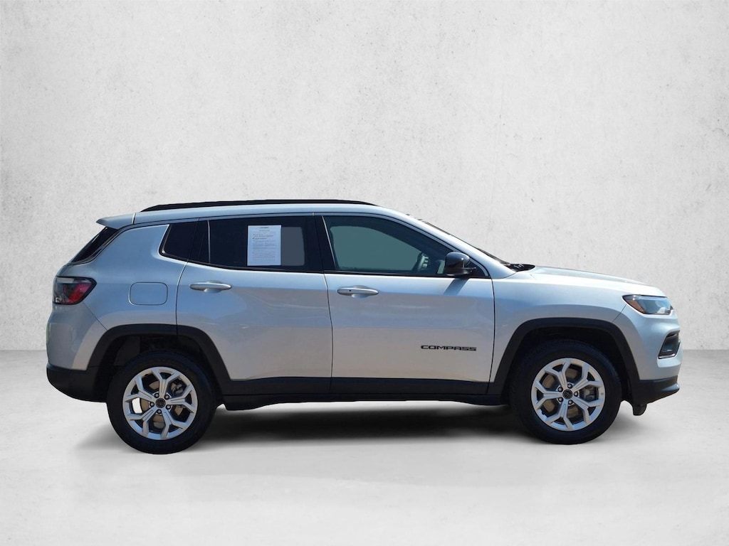 Used 2025 Jeep Compass Latitude Sport Utility