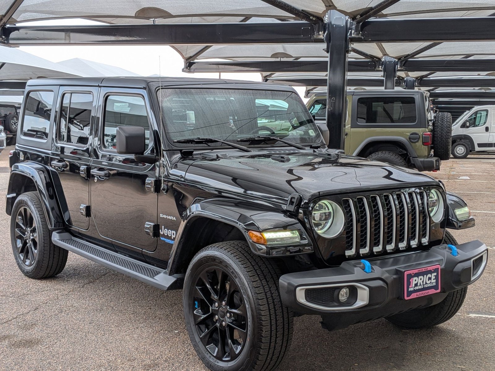 2022 Jeep Wrangler 4xe Unlimited Sahara Sport photo 3