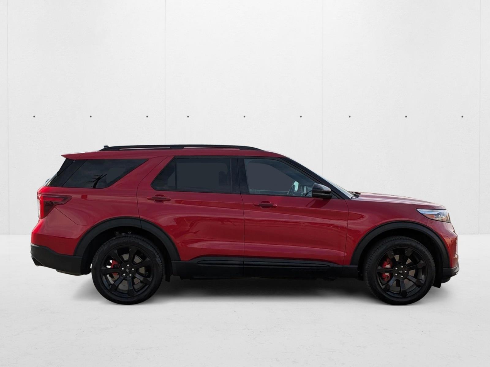 2023 Ford Explorer ST photo 3