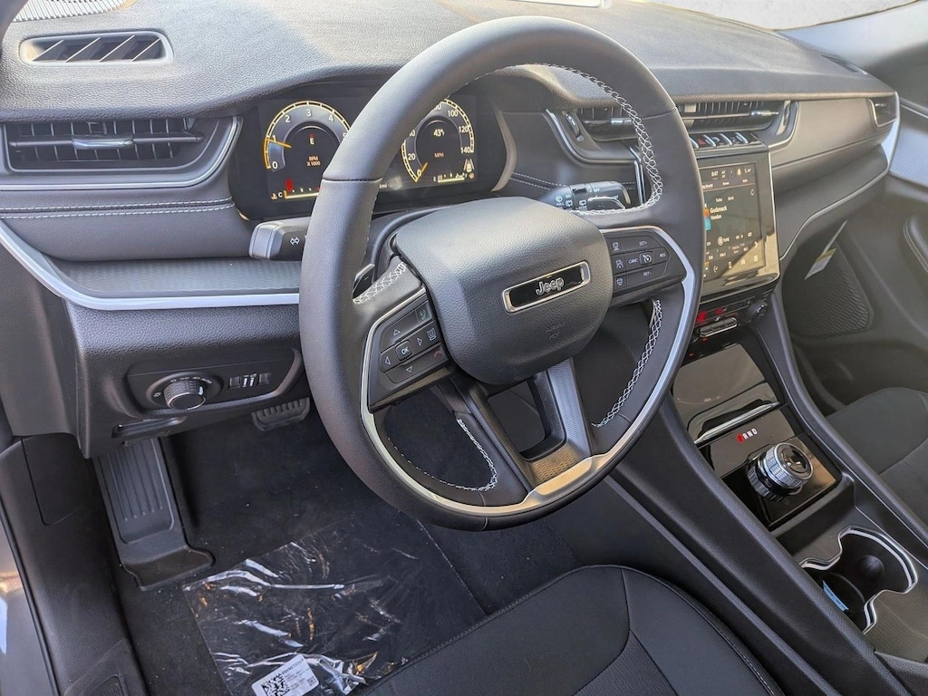 New 2025 Jeep Grand Cherokee Laredo X SUV