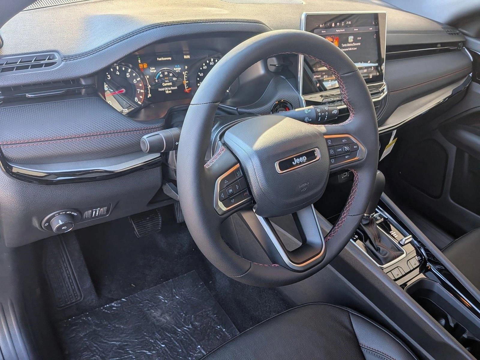 2026 Jeep Compass Trailhawk photo 2
