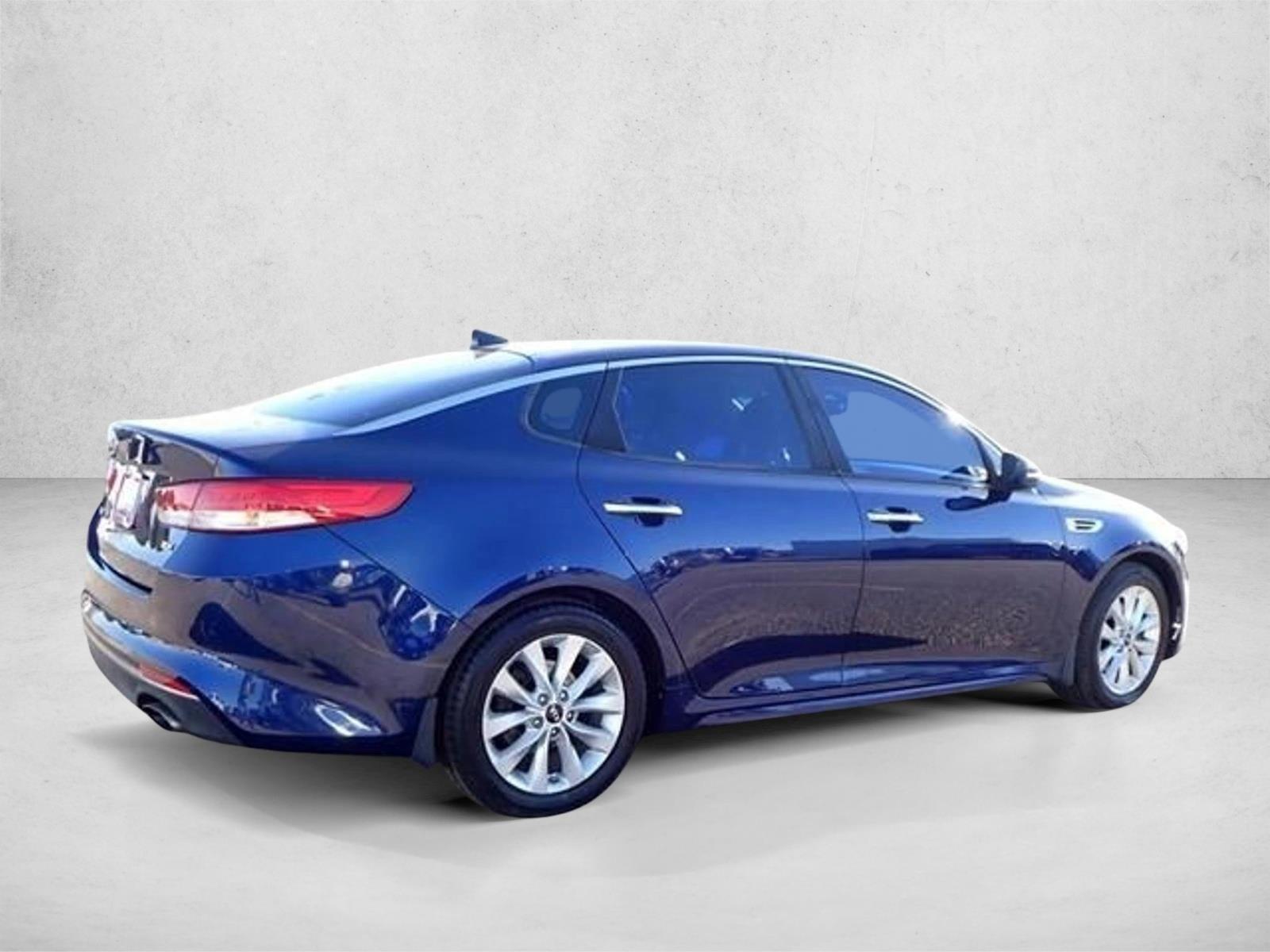2016 Kia Optima EX photo 4