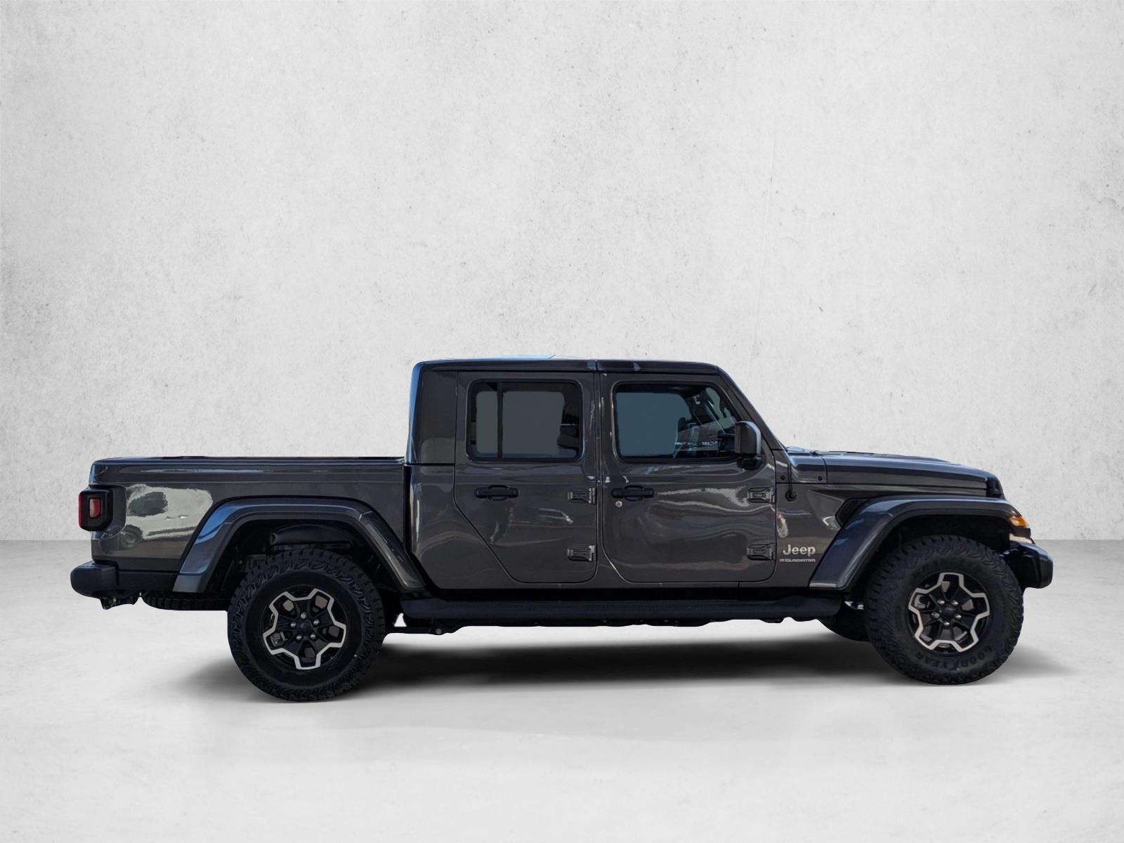 2023 Jeep Gladiator Overland photo 4