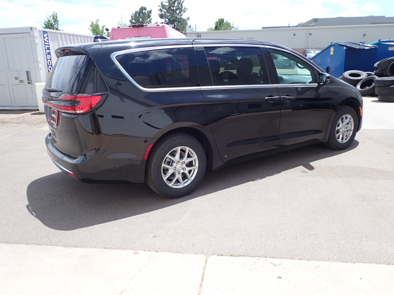 New 2027 Chrysler Pacifica Select Van Passenger Van