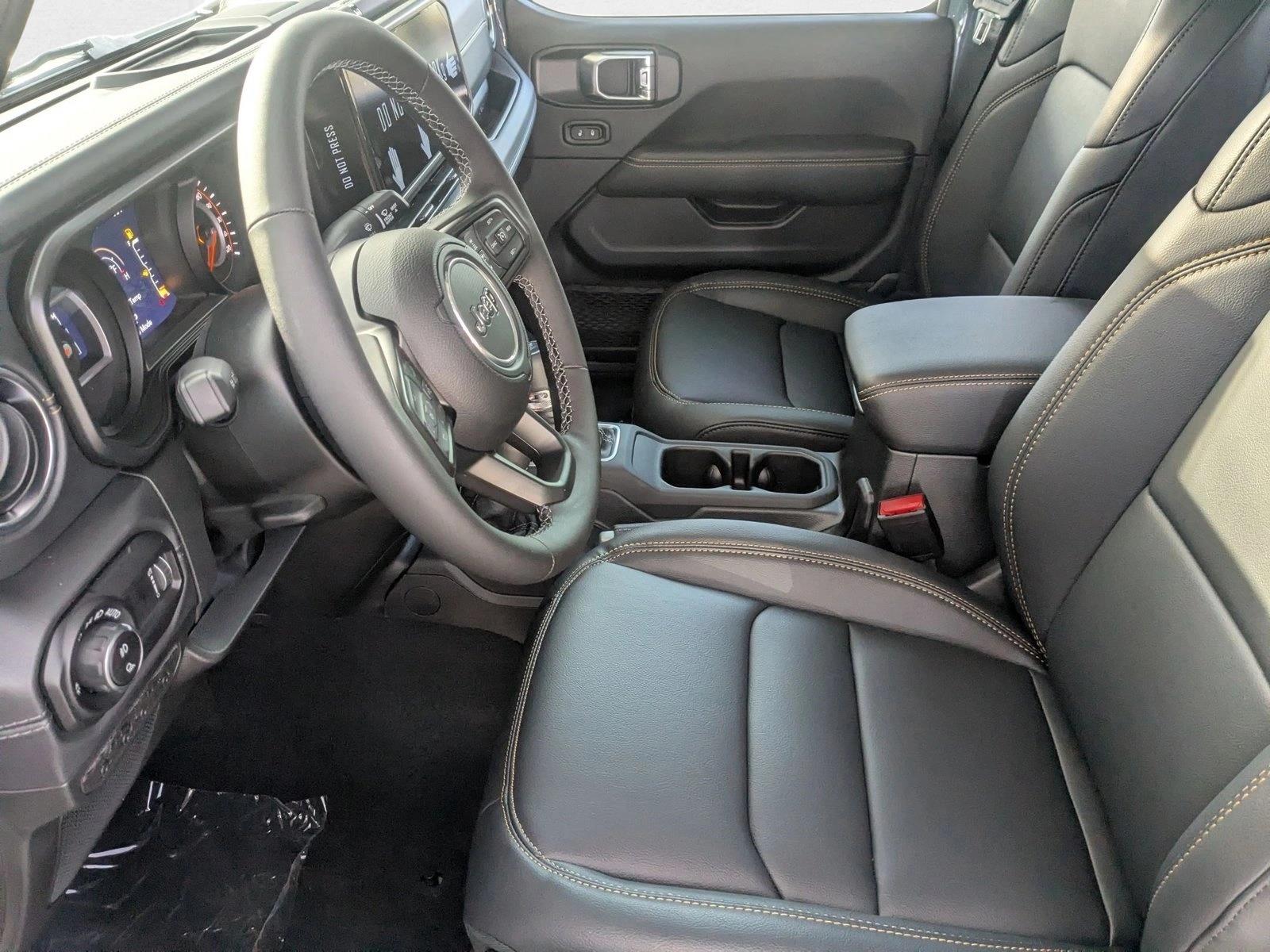 2025 Jeep Gladiator Sport photo 4
