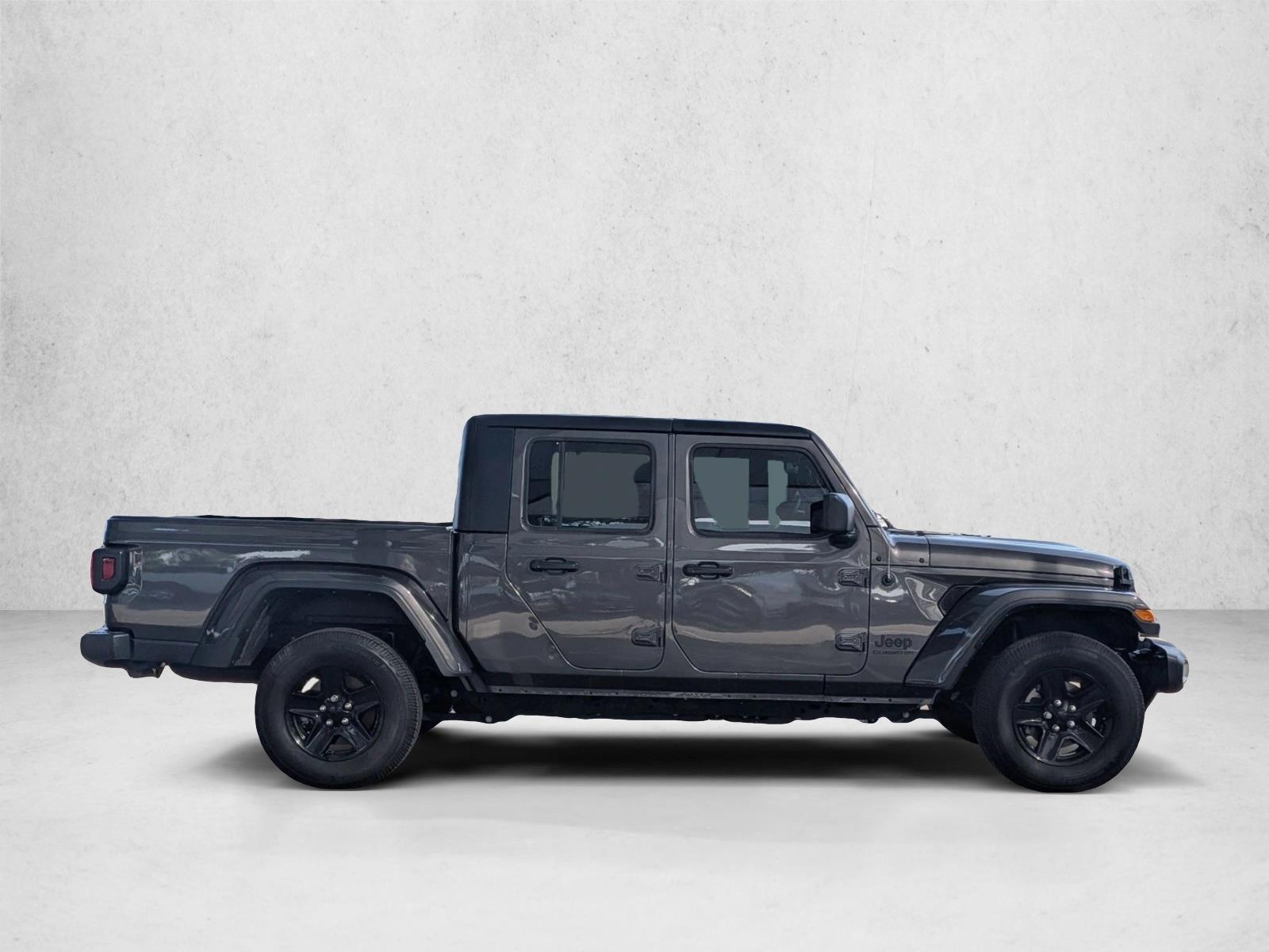 2021 Jeep Gladiator Sport S photo 4