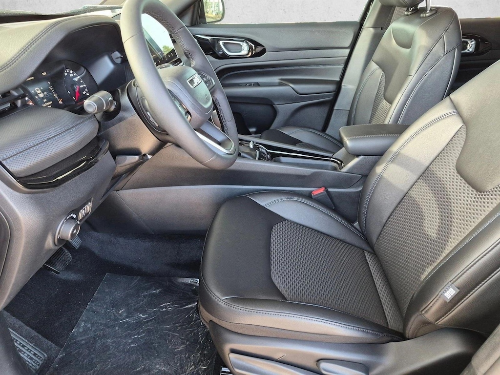 New 2026 Jeep Compass Latitude SUV