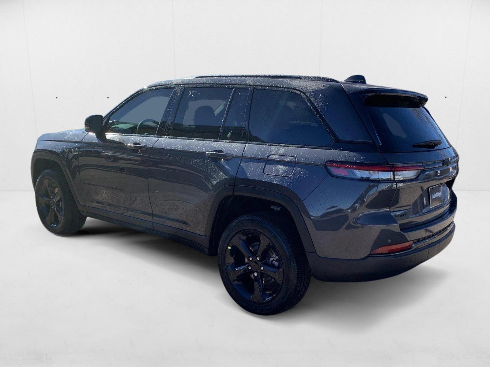 2025 Jeep Grand Cherokee Altitude X photo 3