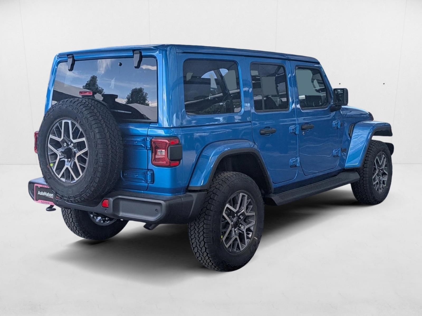 2025 Jeep Wrangler Sahara photo 2