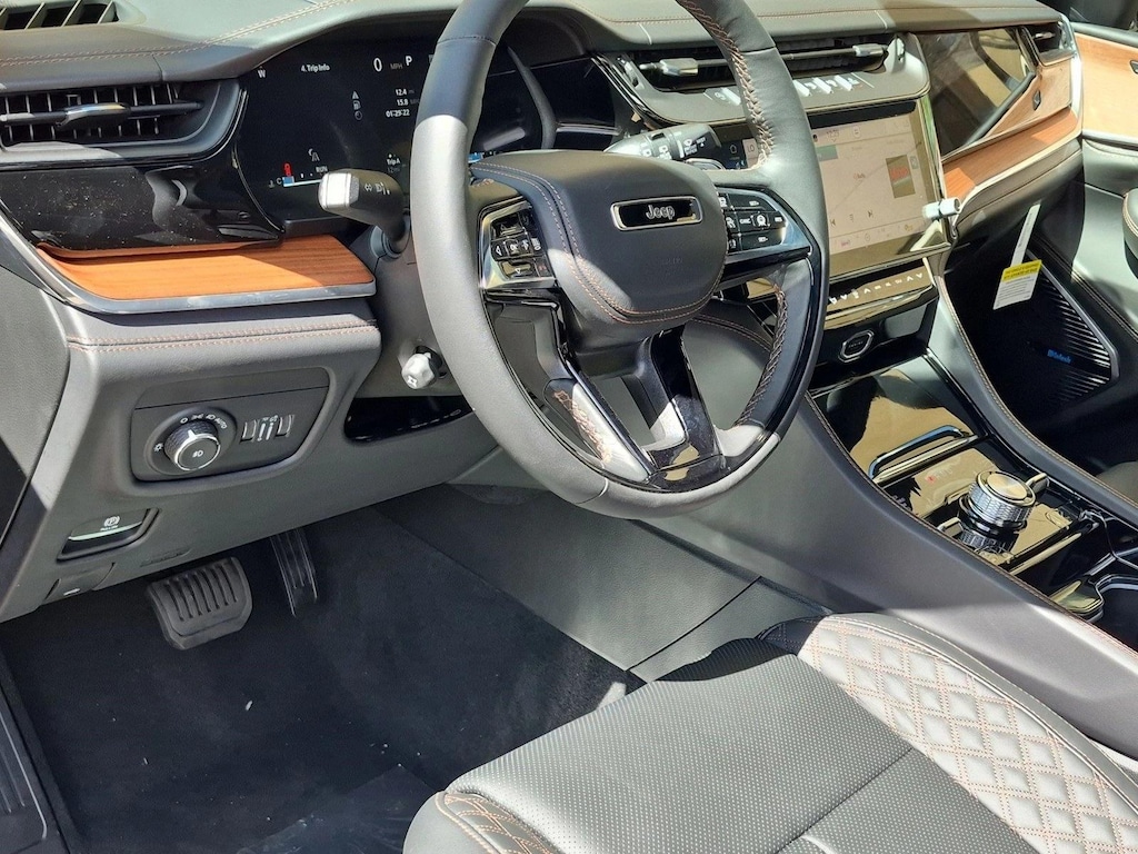 New 2027 Jeep Grand Cherokee Summit SUV