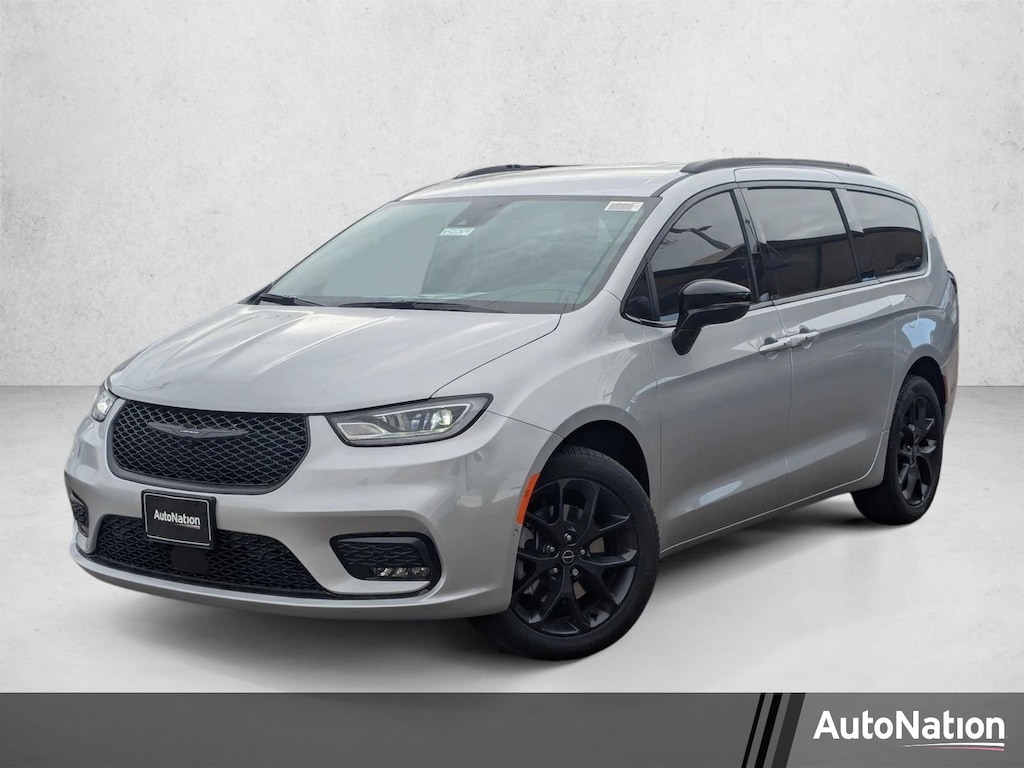 New 2026 Chrysler Pacifica Select Van Passenger Van