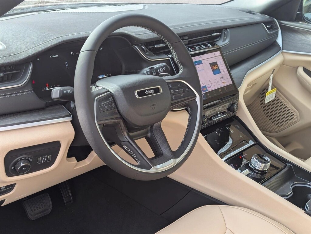 New 2025 Jeep Grand Cherokee Limited SUV