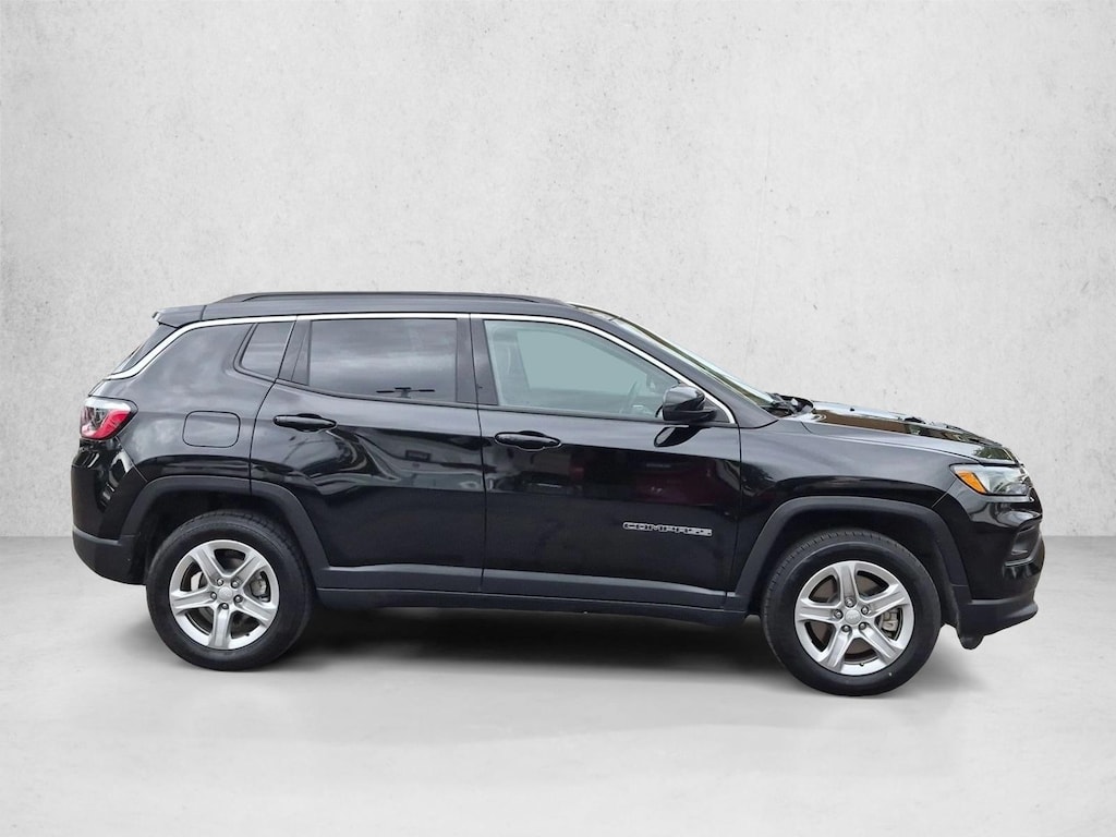 Used 2024 Jeep Compass Latitude Sport Utility