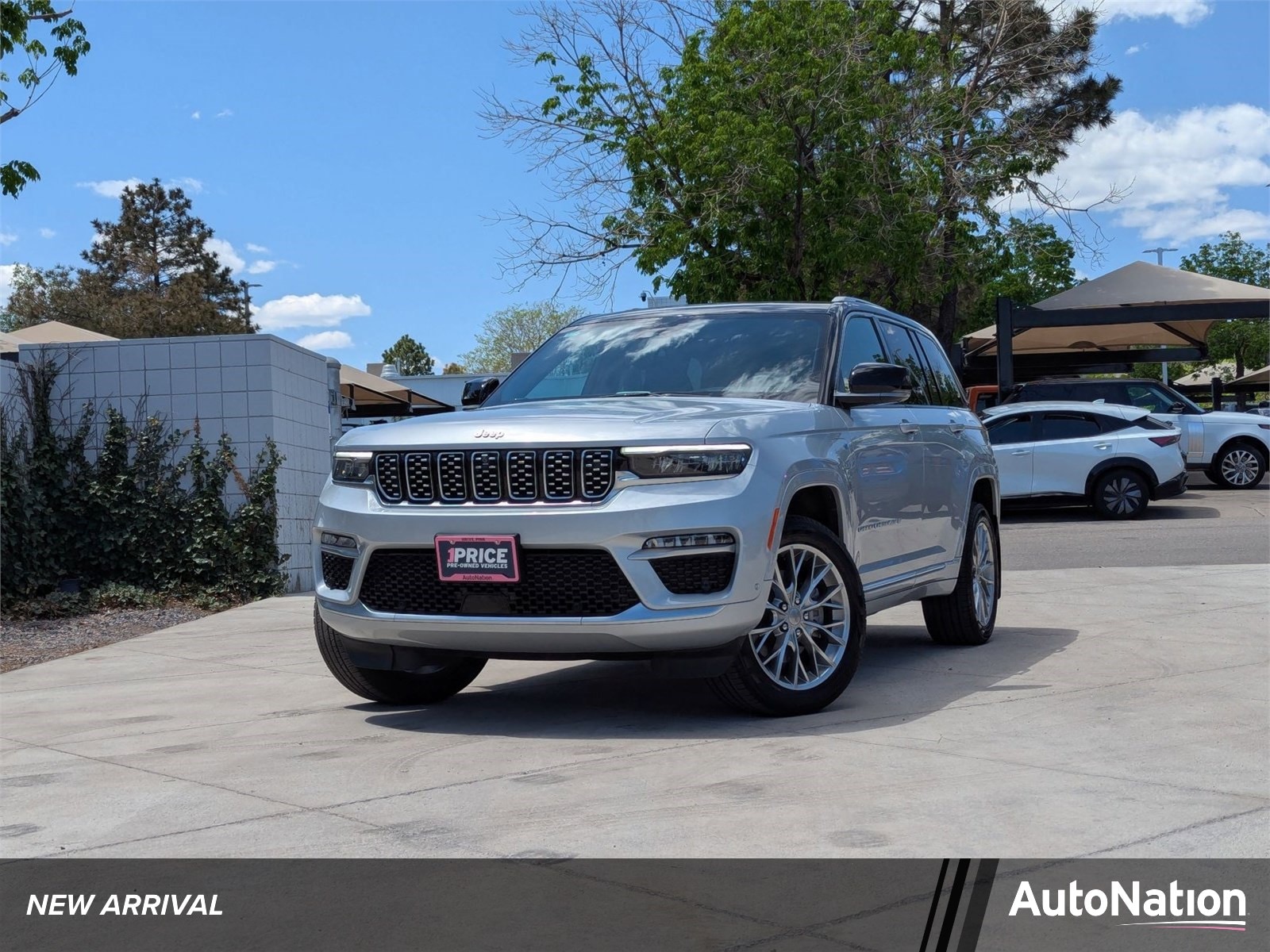 2023 Jeep Grand Cherokee Summit 4xe 4x4's photo