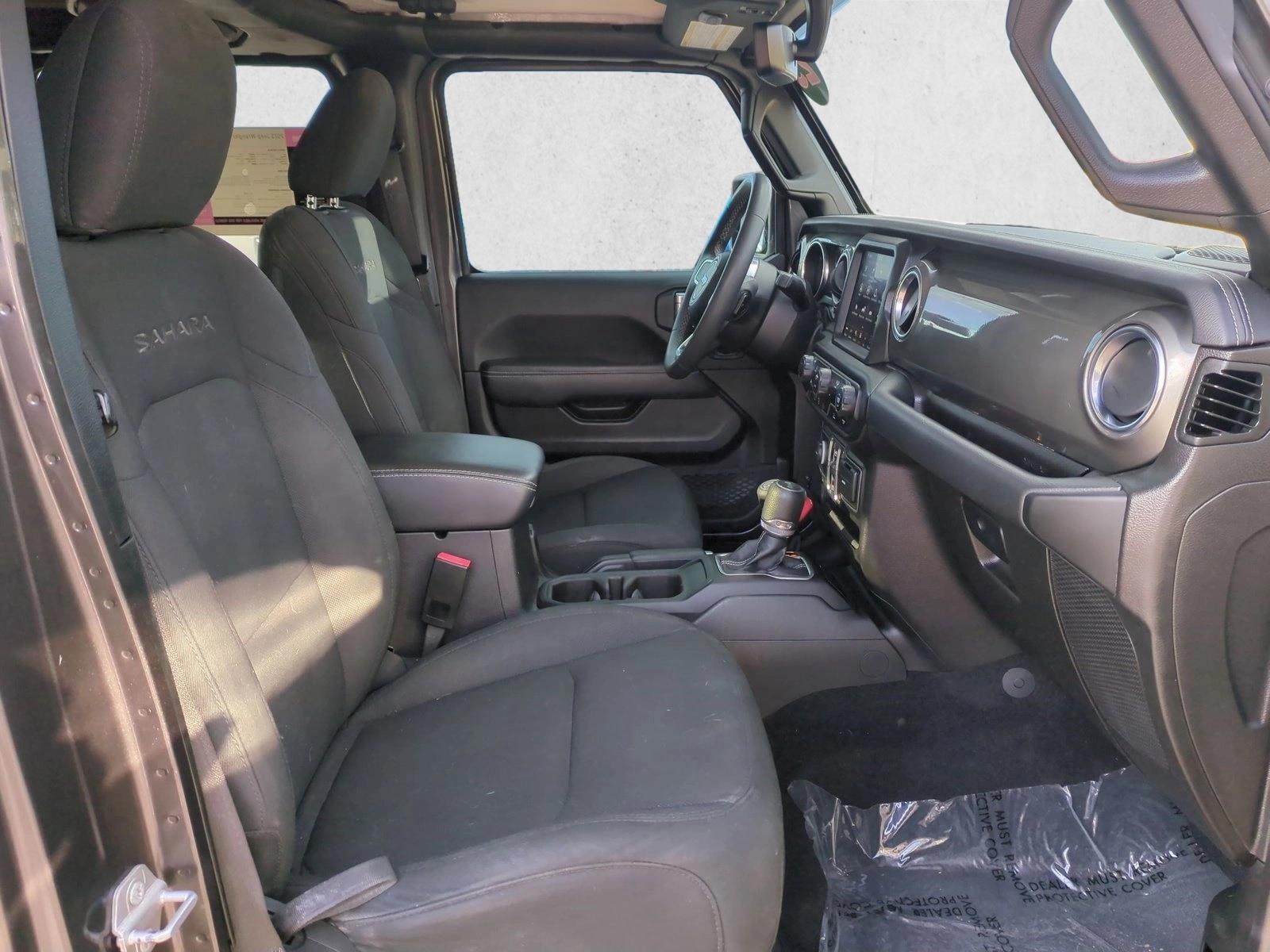 2023 Jeep Wrangler 4-Door Sahara - Photo 20