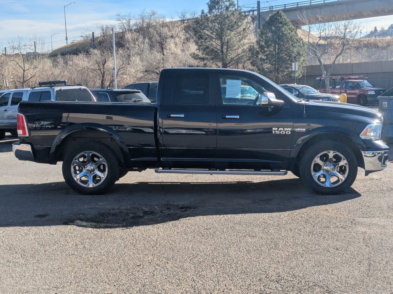 2017 Ram 1500 Laramie photo 4