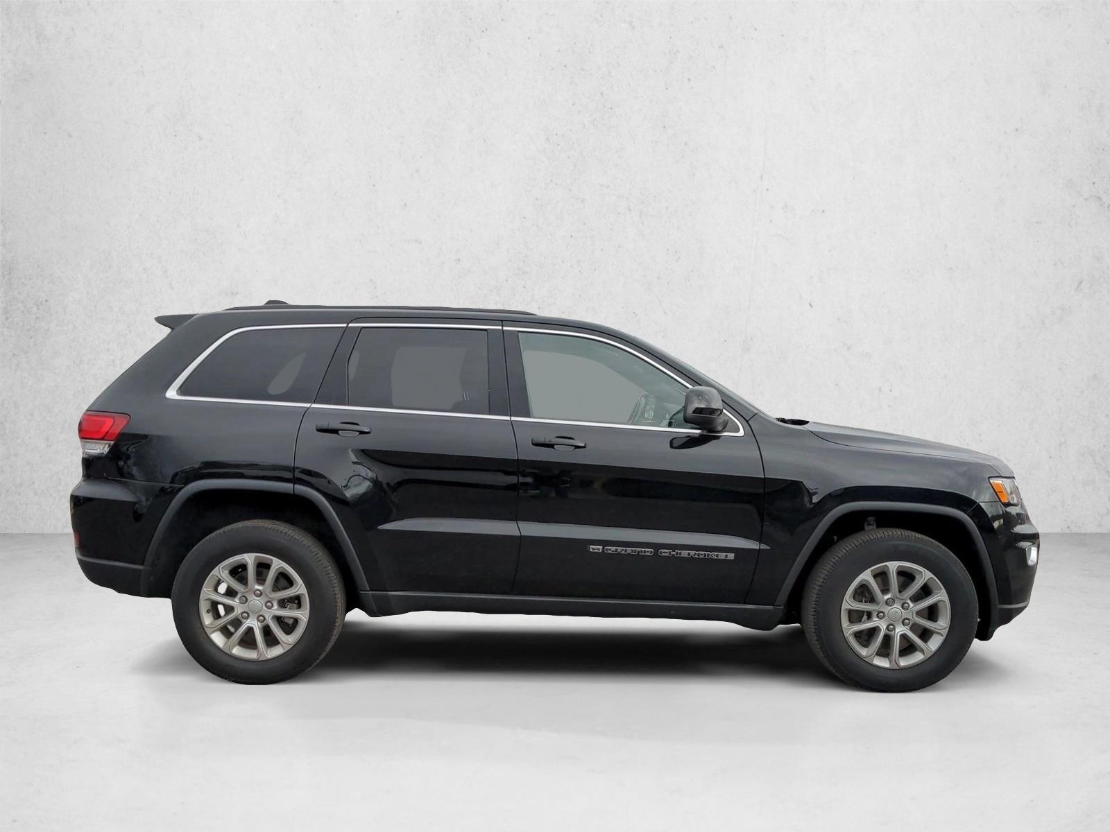 2022 Jeep Grand Cherokee Laredo X photo 4