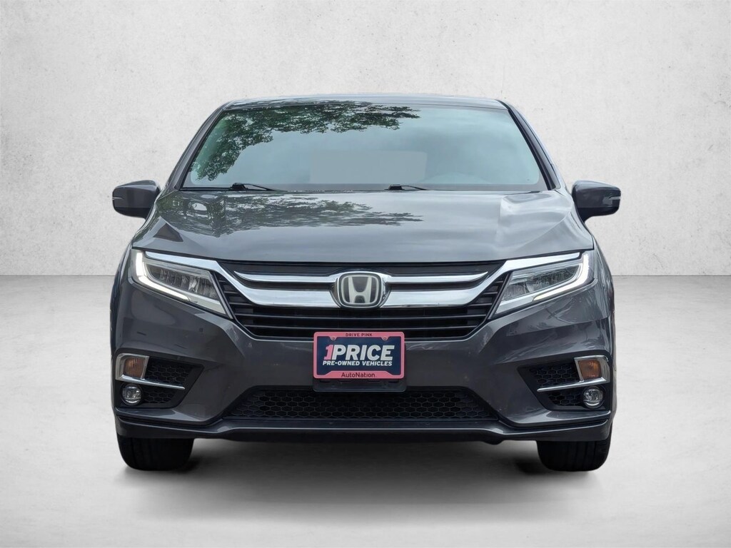 Used 2018 Honda Odyssey Touring Mini-van Passenger