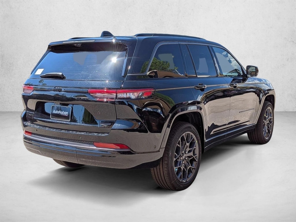 New 2026 Jeep Grand Cherokee Summit SUV