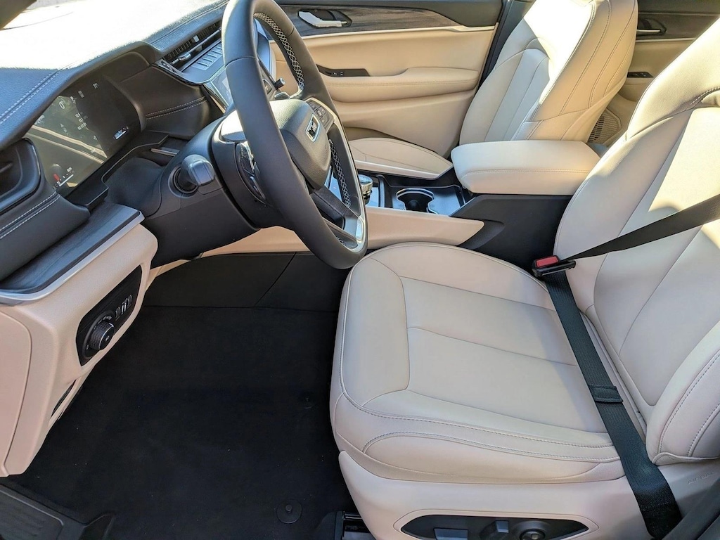 New 2026 Jeep Grand Cherokee L Limited SUV