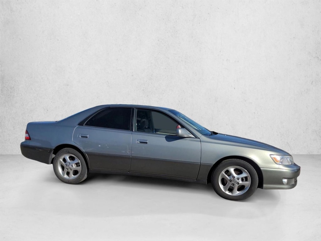 Used 2000 Lexus ES 300  4dr Car