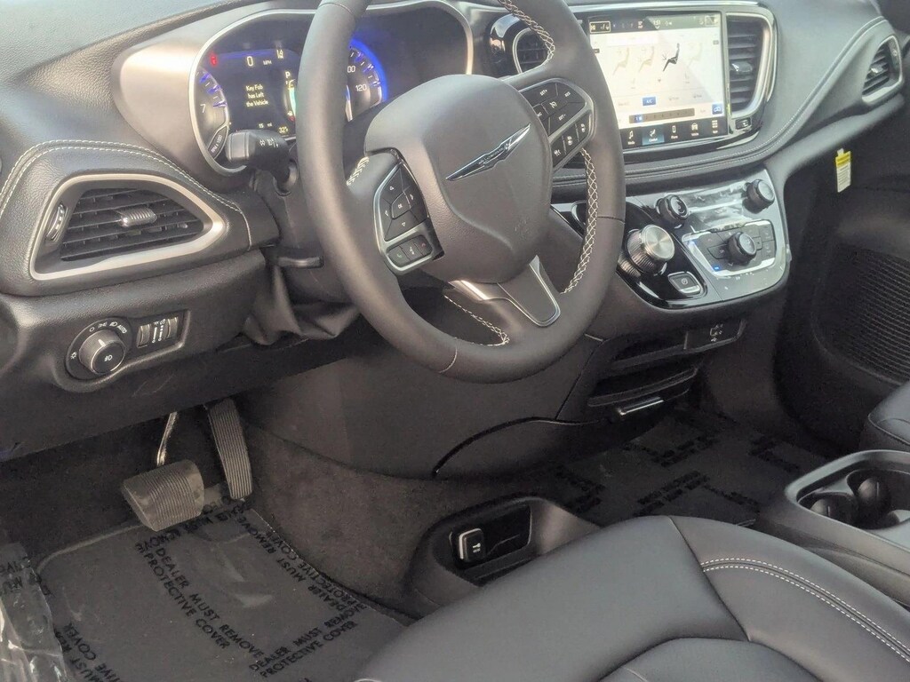 New 2026 Chrysler Pacifica Select Van Passenger Van