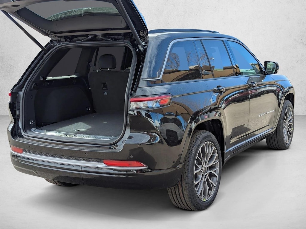 New 2026 Jeep Grand Cherokee Summit SUV