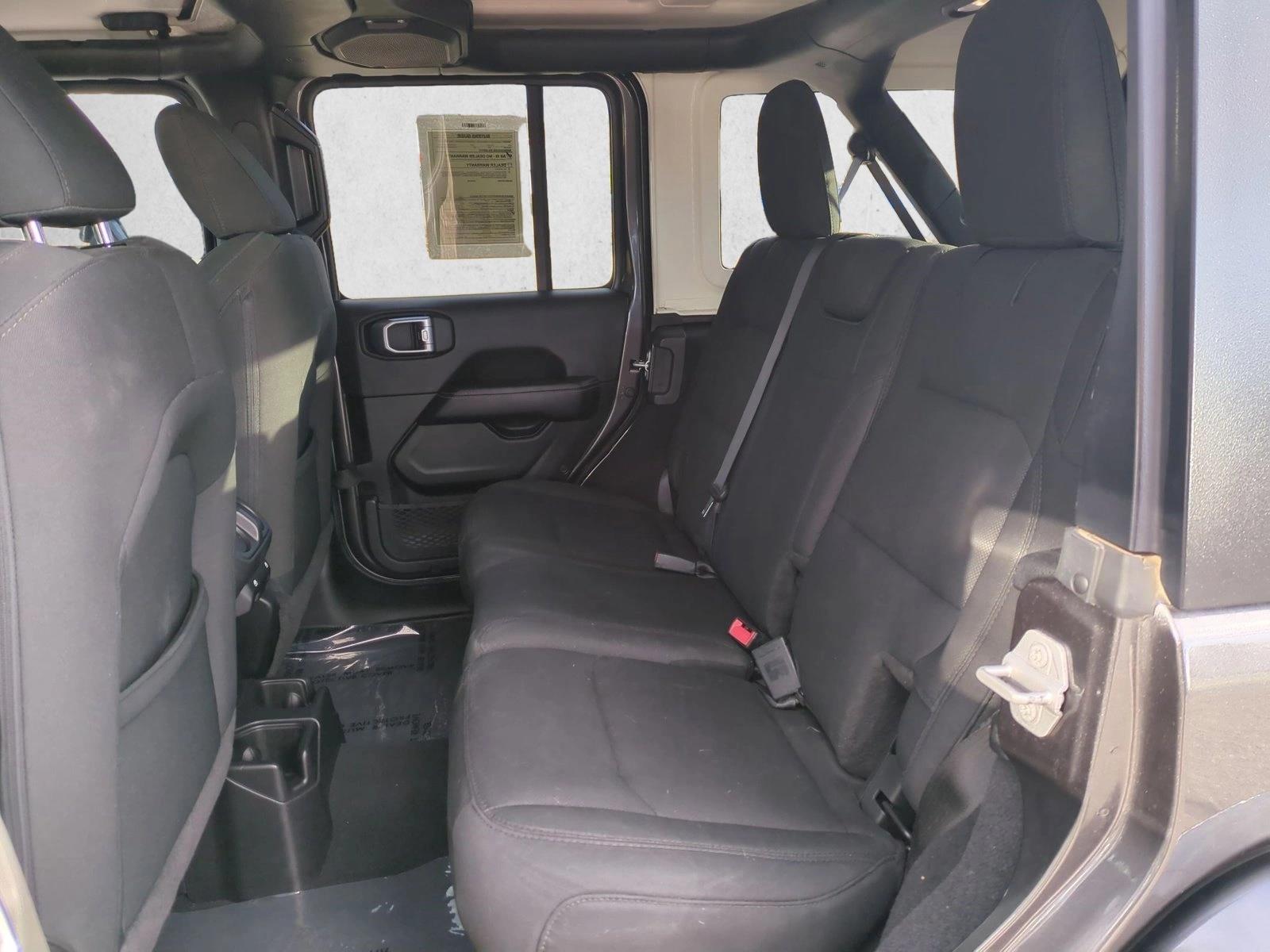 2023 Jeep Wrangler 4-Door Sahara - Photo 18