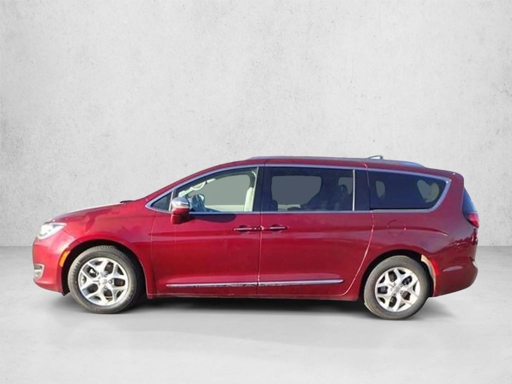 Used 2020 Chrysler Pacifica Limited Mini-van Passenger