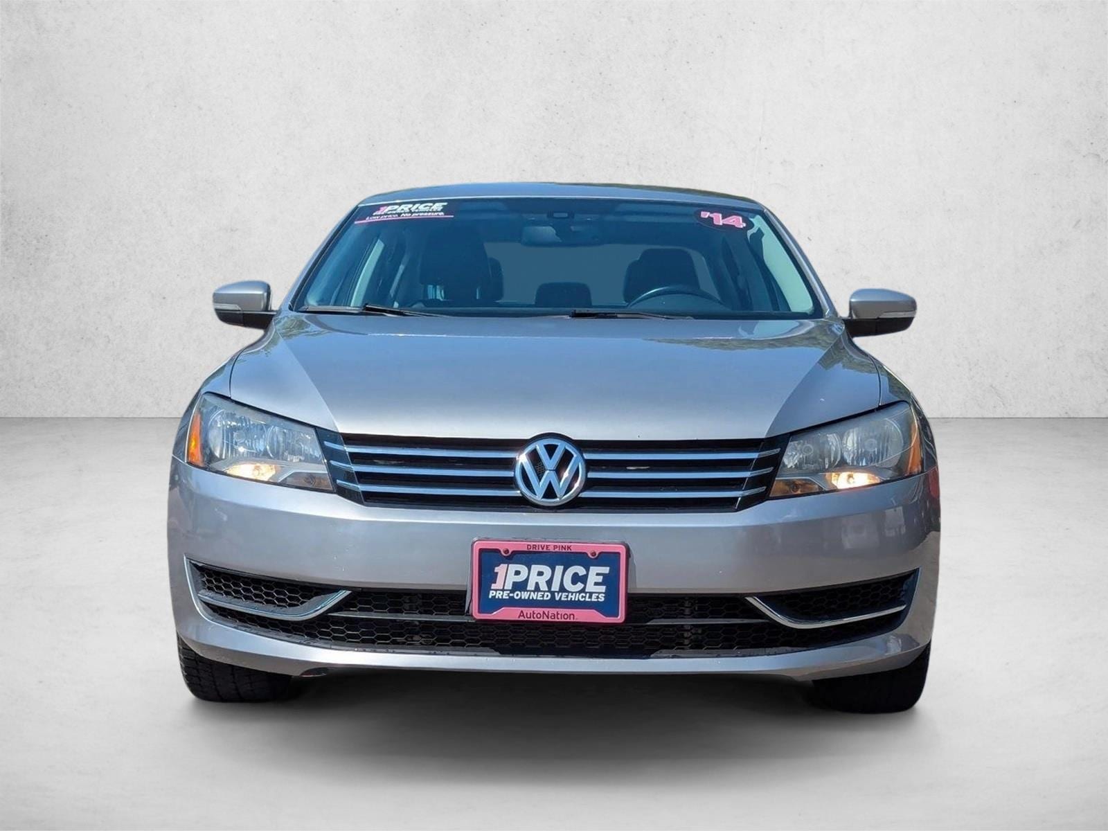 Used 2014 Volkswagen Passat SE with VIN 1VWBT7A33EC055322 for sale in Golden, CO