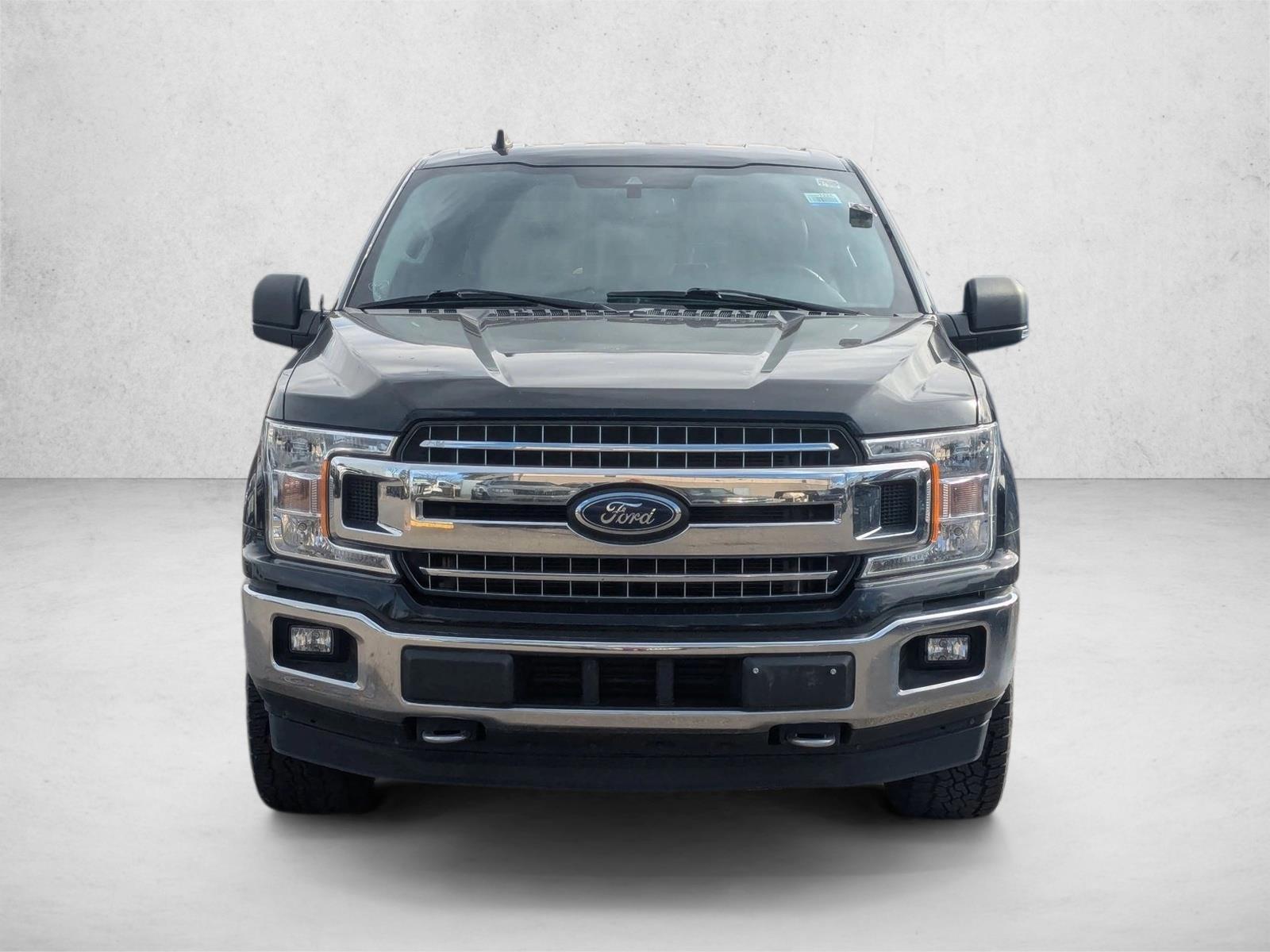 2020 Ford F-150 XLT photo 2