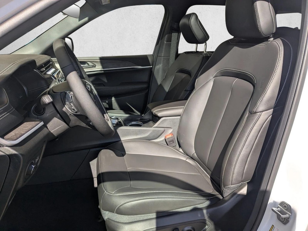 New 2025 Jeep Grand Cherokee Limited SUV