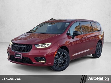 2026 Chrysler Pacifica Select Van Passenger Van