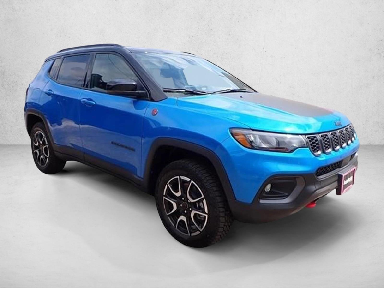 2025 Jeep Compass Trailhawk photo 4