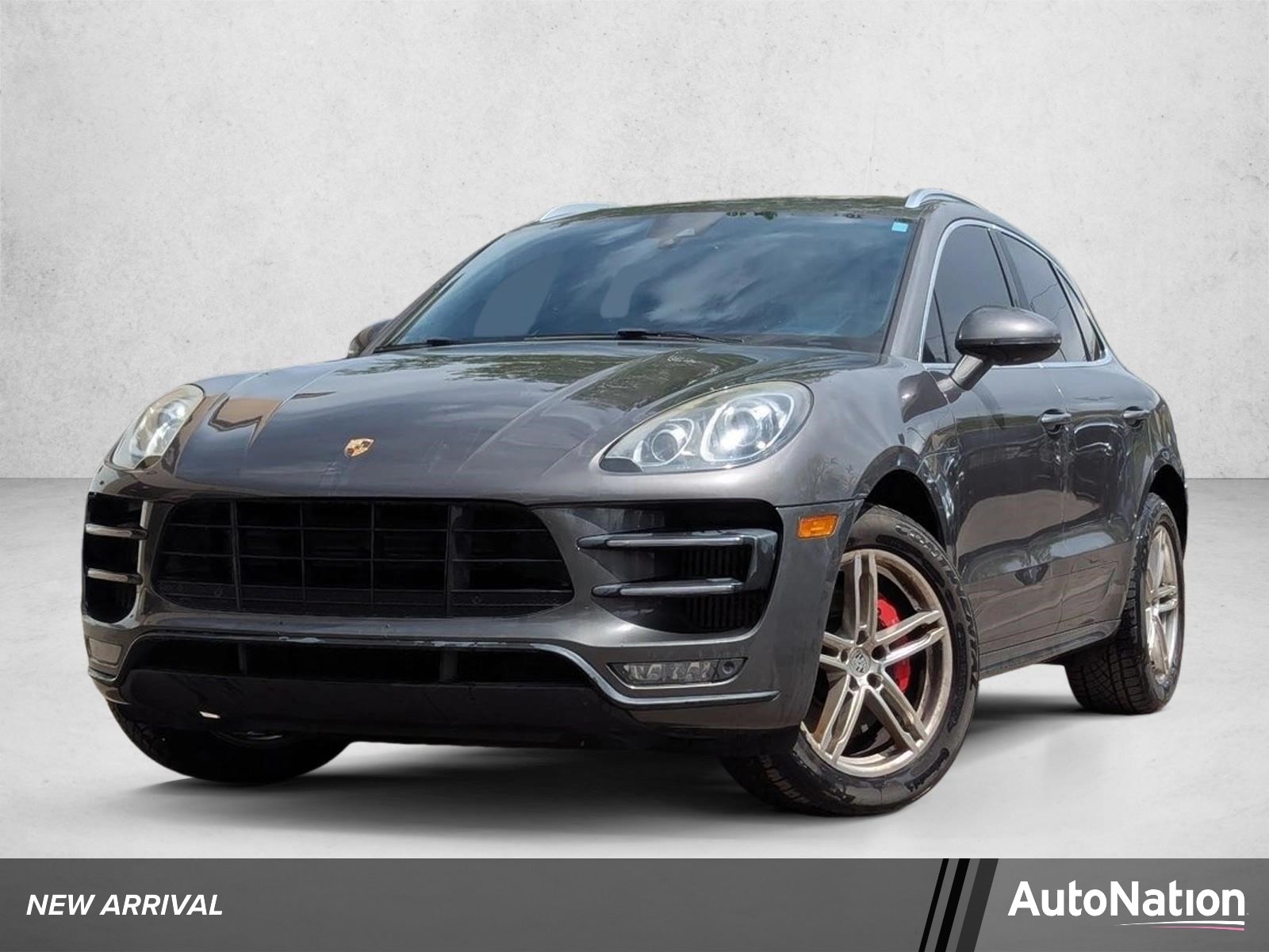 2015 Porsche Macan Turbo's photo
