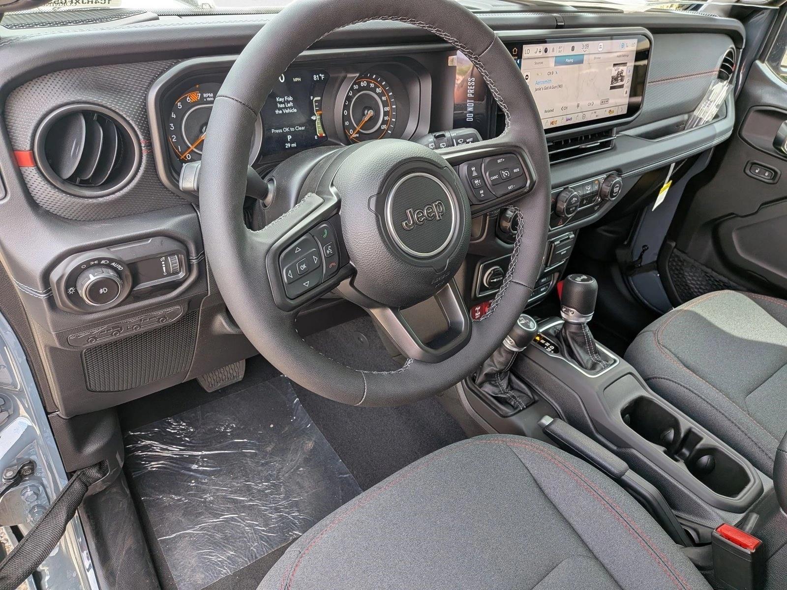 2025 Jeep Wrangler Rubicon photo 3