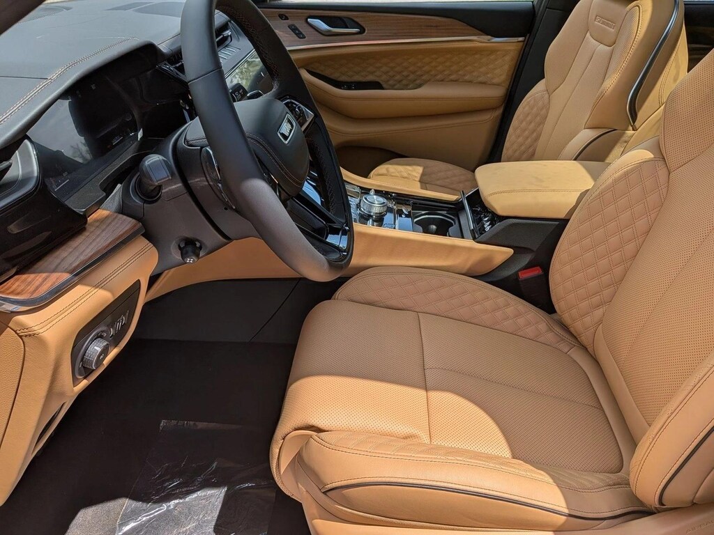 New 2026 Jeep Grand Cherokee Summit SUV