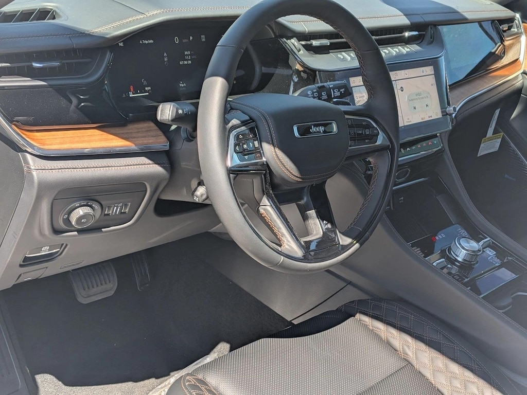 New 2026 Jeep Grand Cherokee L Summit SUV