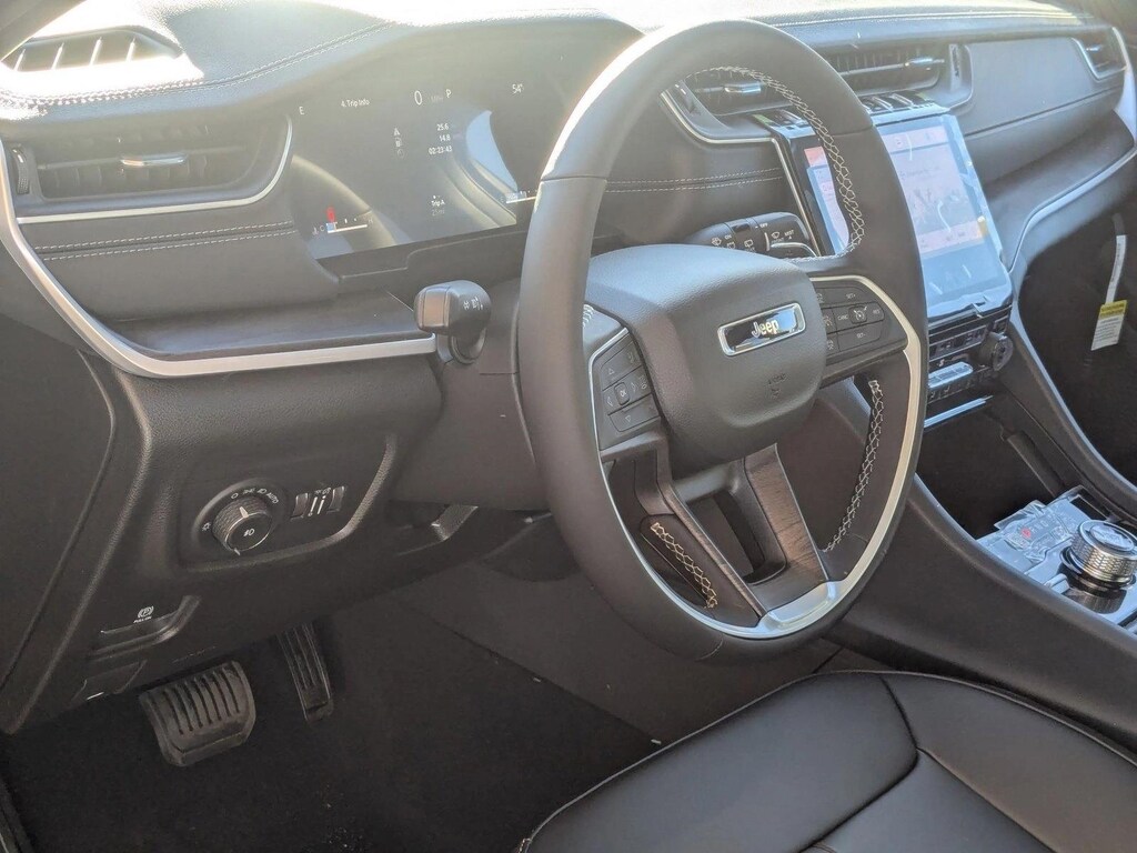 New 2025 Jeep Grand Cherokee L Limited SUV