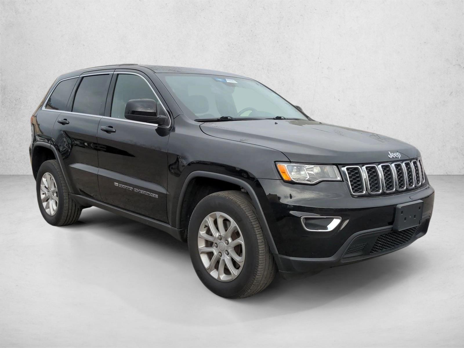 2022 Jeep Grand Cherokee Laredo X photo 3