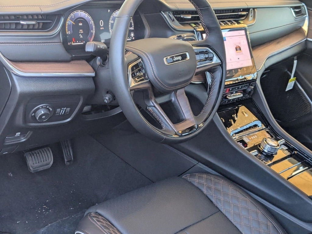 New 2025 Jeep Grand Cherokee Summit SUV