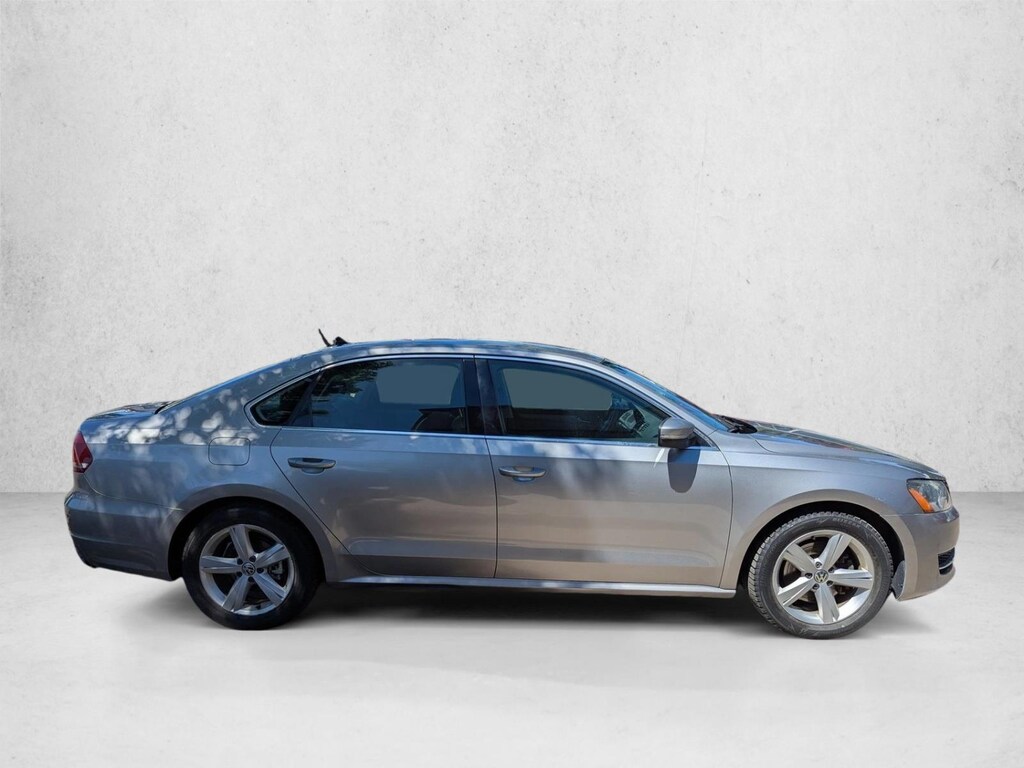 Used 2014 Volkswagen Passat SE 4dr Car