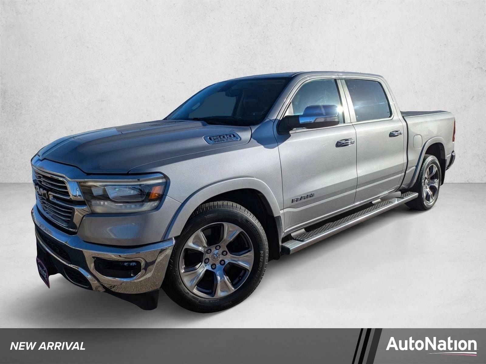 2020 RAM 1500 Laramie 4x4 Crew Cab 5'7's photo
