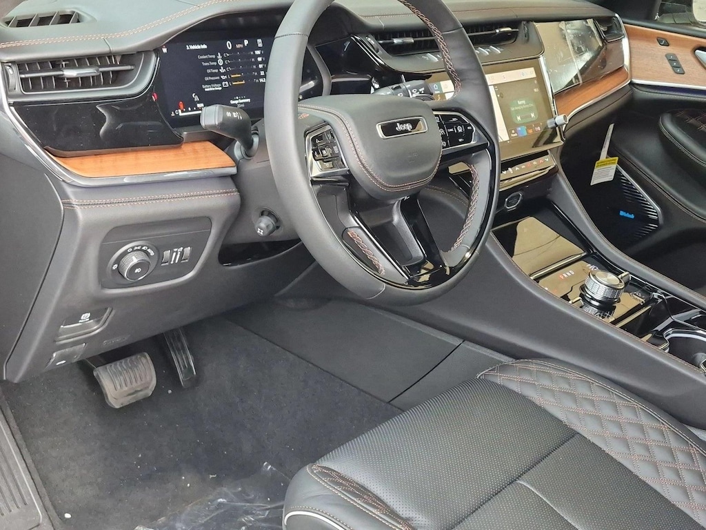 New 2027 Jeep Grand Cherokee Summit SUV