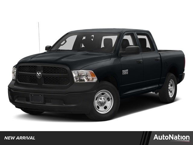 2017 RAM 1500 Express 4x4 Crew Cab 5'7's photo
