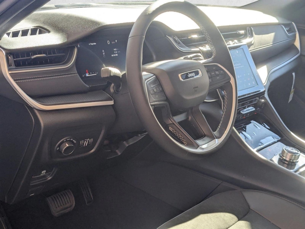 New 2025 Jeep Grand Cherokee Altitude X SUV