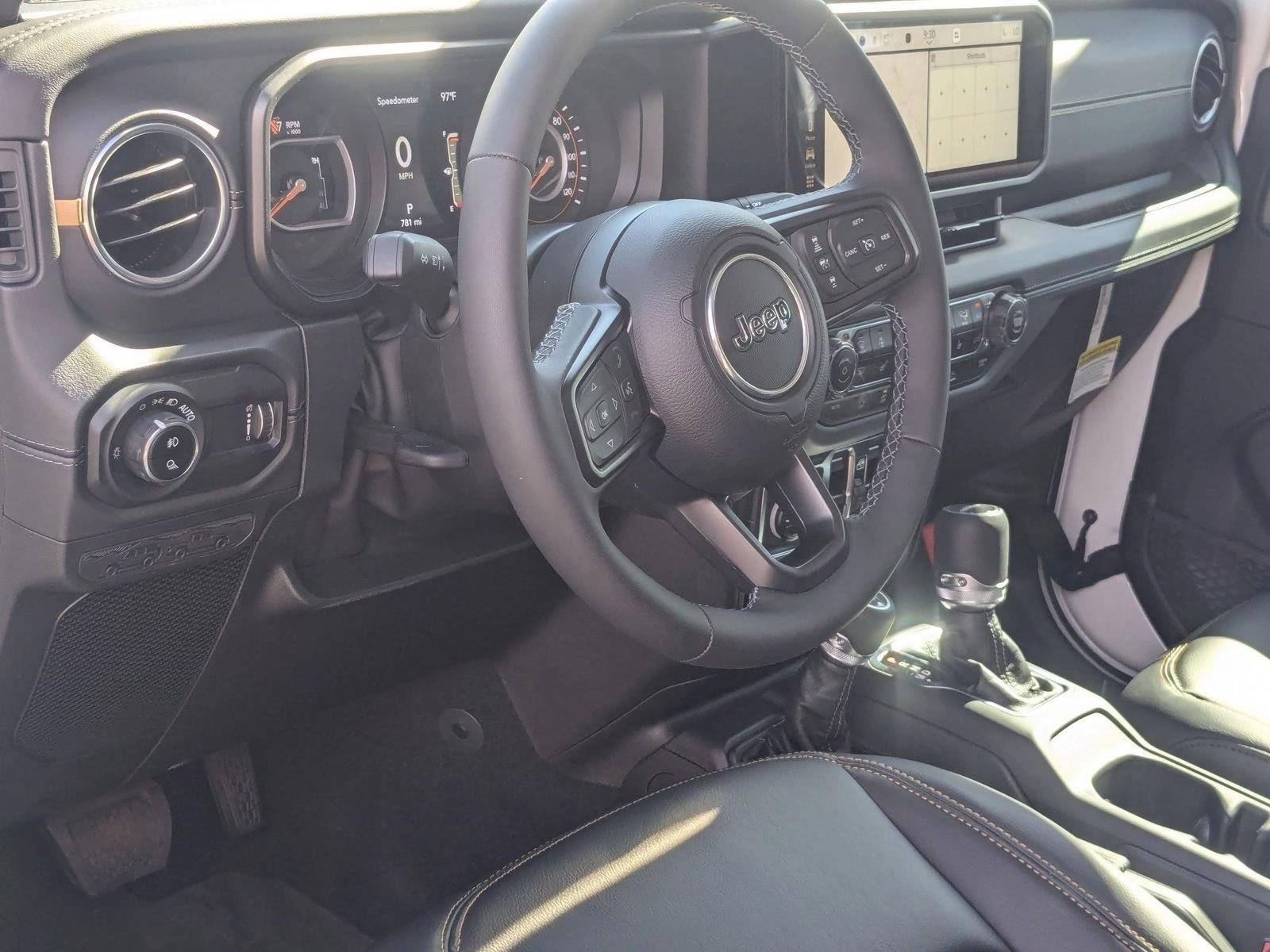 2025 Jeep Gladiator Sport photo 2