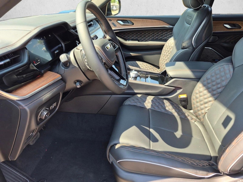 New 2026 Jeep Grand Cherokee L Summit SUV