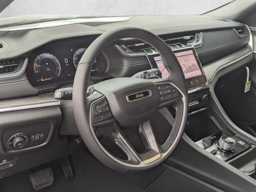 New 2025 Jeep Grand Cherokee Limited SUV