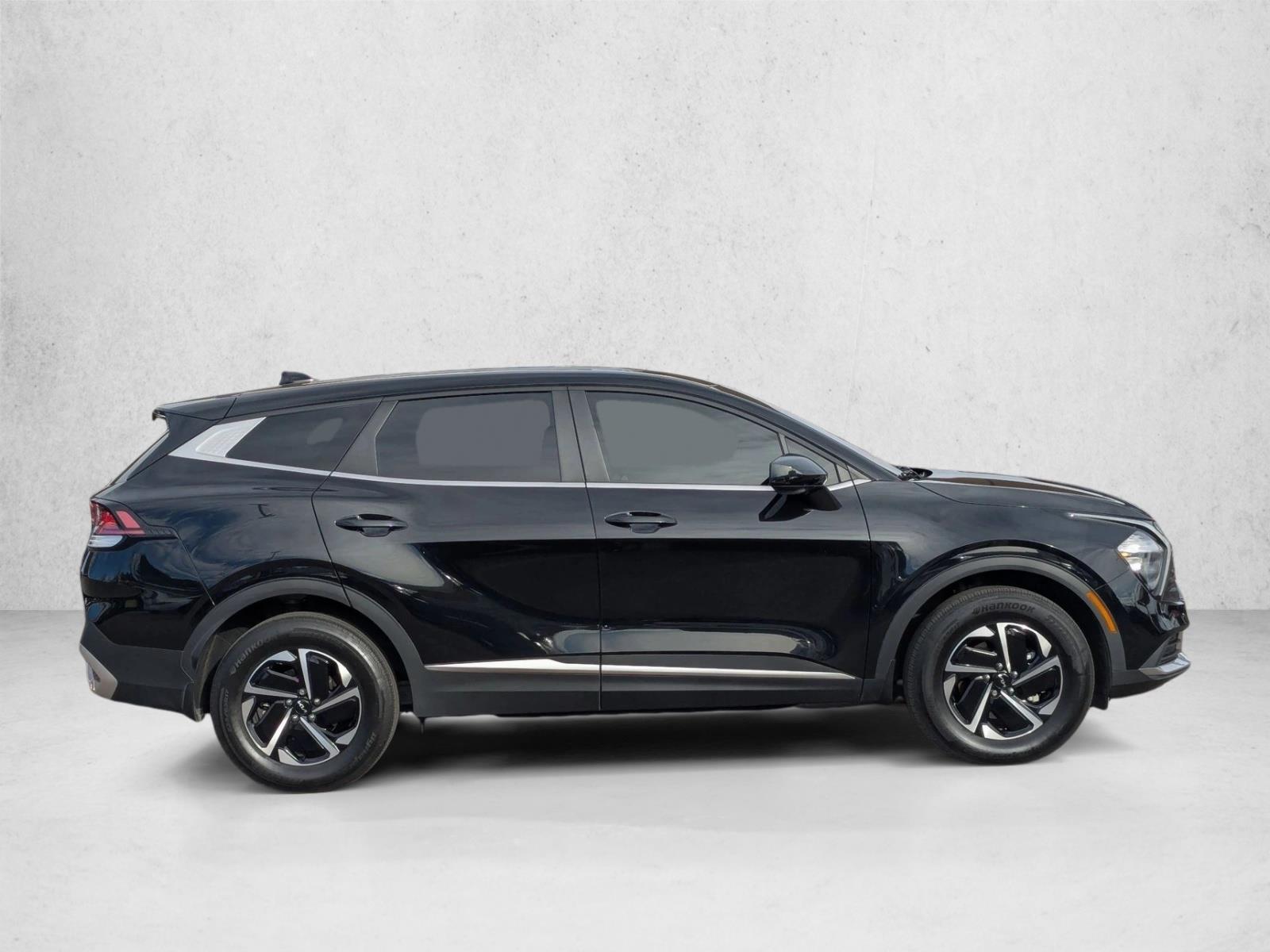 2023 Kia Sportage Hybrid LX photo 3